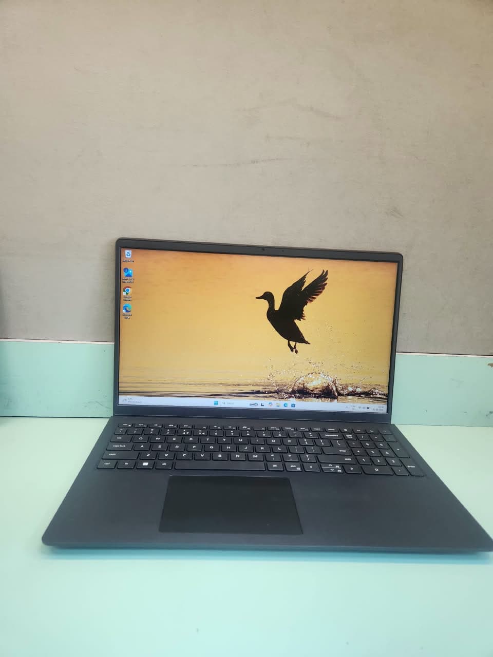 Dell Vostro15 3510 — i3 / 11th / 16GB / 256GB / 15.6"