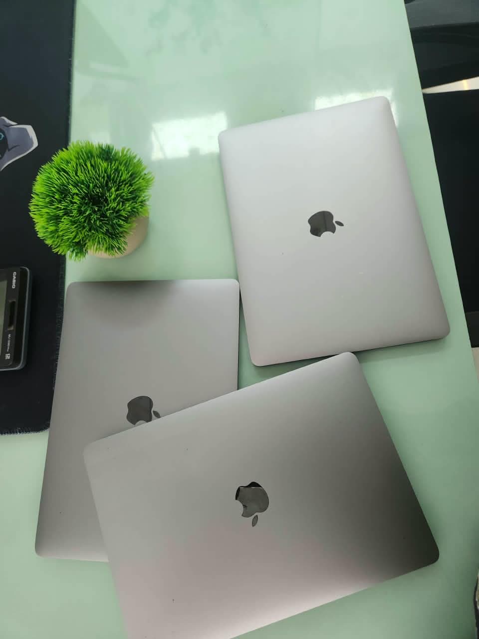 Apple 2251 — i7 / 10 / 32GB / 512GB / Non-Touch / 13.3"