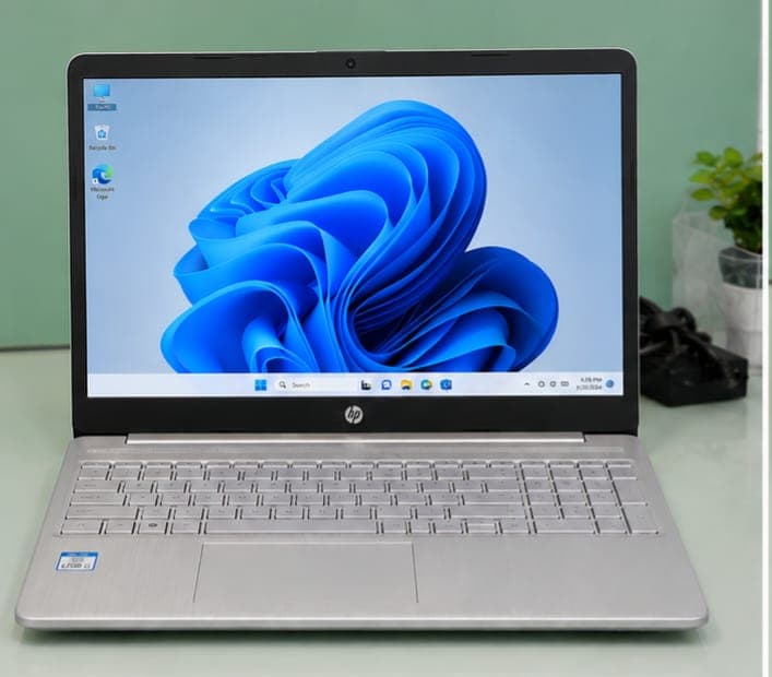 HP 15-Dayxxx — i5 / 8th / 8GB / 256GB / 15.6"