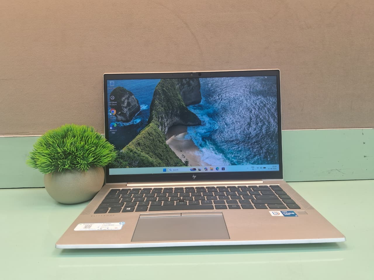 HP EliteBook 830 G8 — i5 / 11th / 8GB / 256GB / 14"